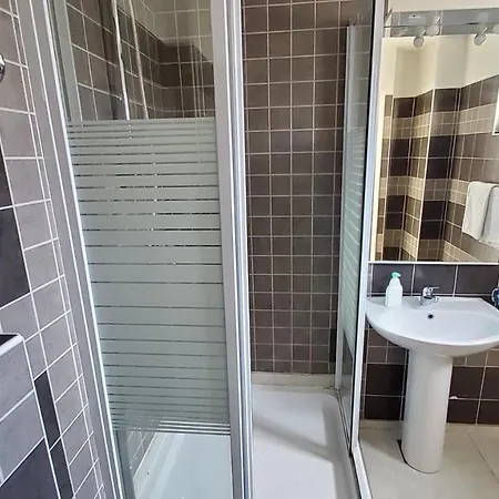 Apartamento 5 Double Bed & Bidet Sleeps 2 Guests