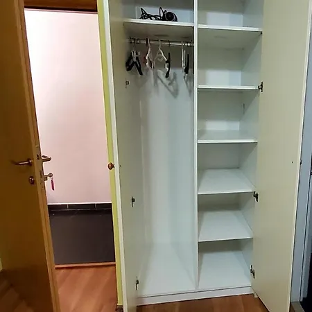 Apartamento 5 Double Bed & Bidet Sleeps 2 Guests *