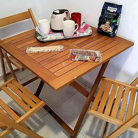 Apartamento 5 Double Bed & Bidet Sleeps 2 Guests *